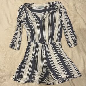 VERONICA M Long sleeve shorts romper light gray striped size L